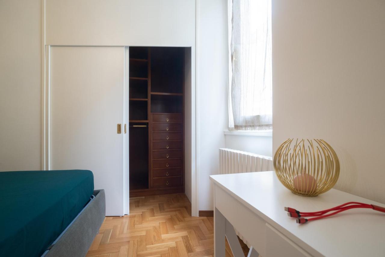 Mascari Charming Suite Lecco Bagian luar foto