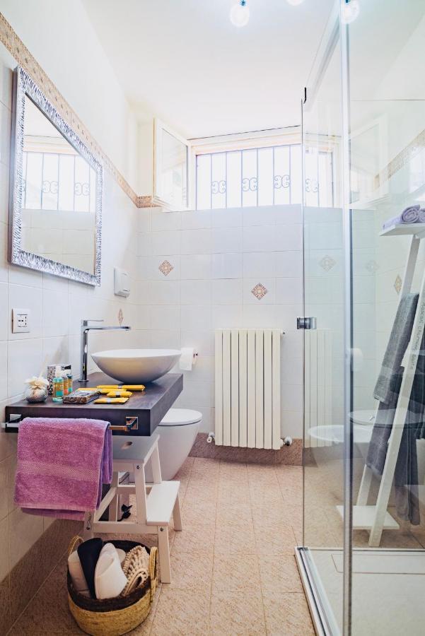 Mascari Charming Suite Lecco Bagian luar foto