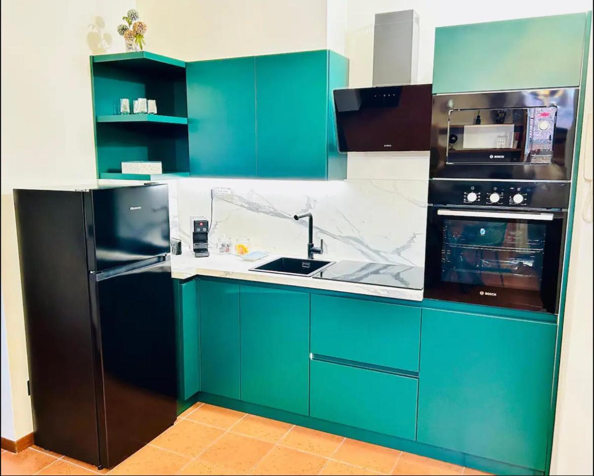 Mascari Charming Suite Lecco Bagian luar foto